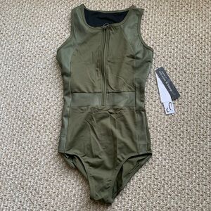 NWT DANZ N MOTION leotard
